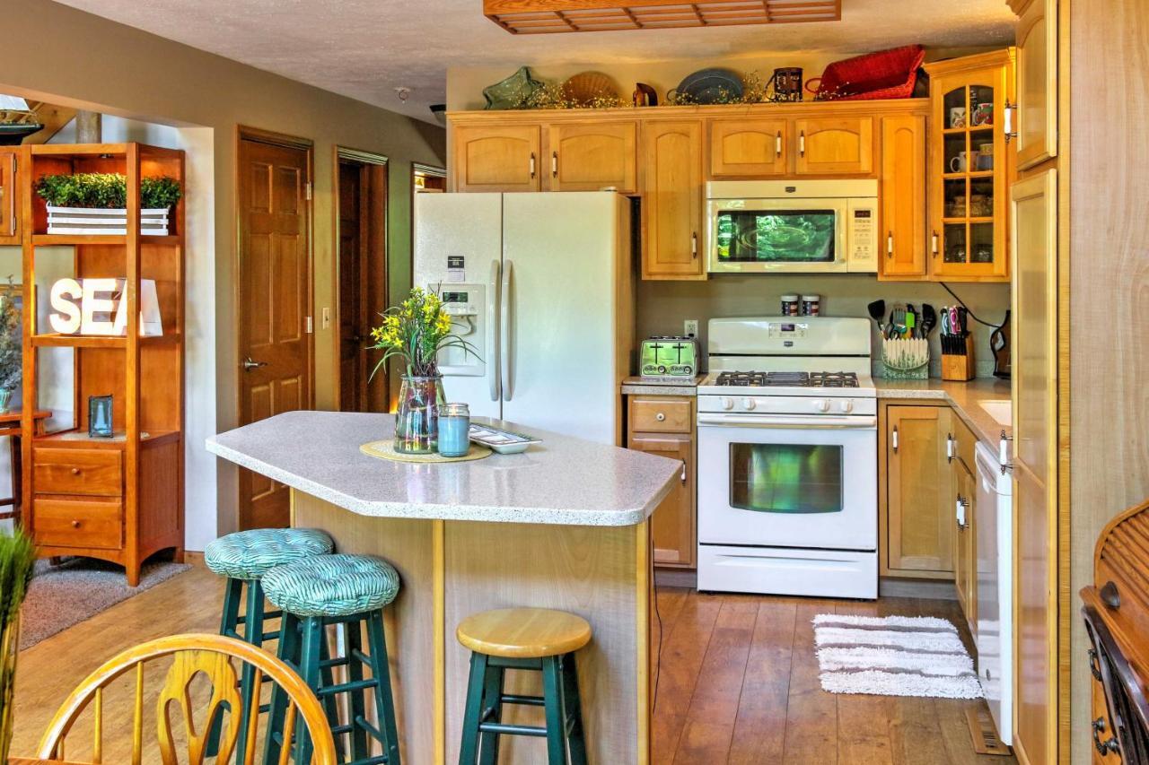 Roomy House On 2 Acres - 2 Mi To Egg Harbor Beach! Extérieur photo